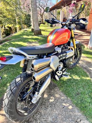 TRIUMPH BONNEVILLE SCRAMBLER 1200 XE TRIUMPH BONNEVILLE SCRAMBLER 1200 XE